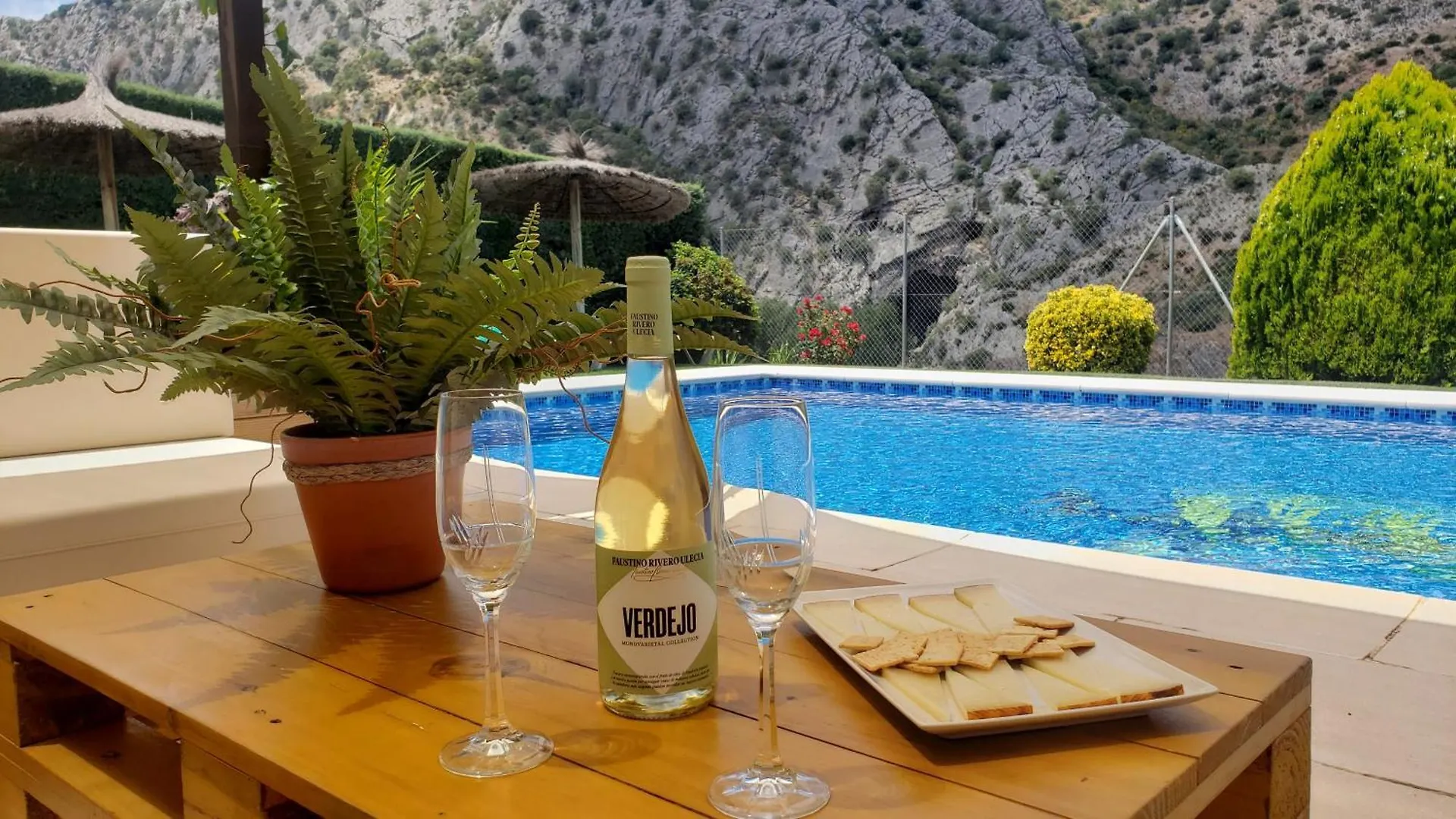 Casitas Cueva Del Gato Villa Benaojan