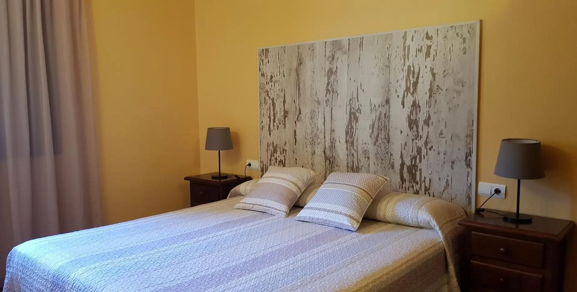 Holiday home Casitas Cueva Del Gato Villa Benaojan Spain