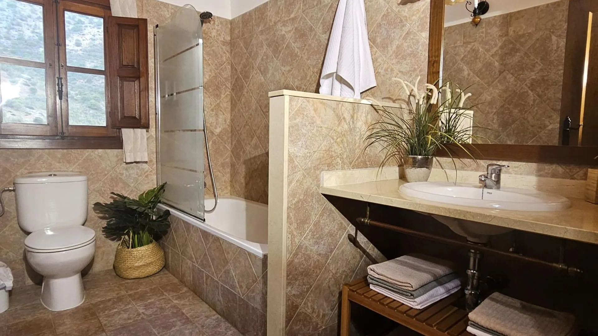 Holiday home Casitas Cueva Del Gato Villa Benaojan