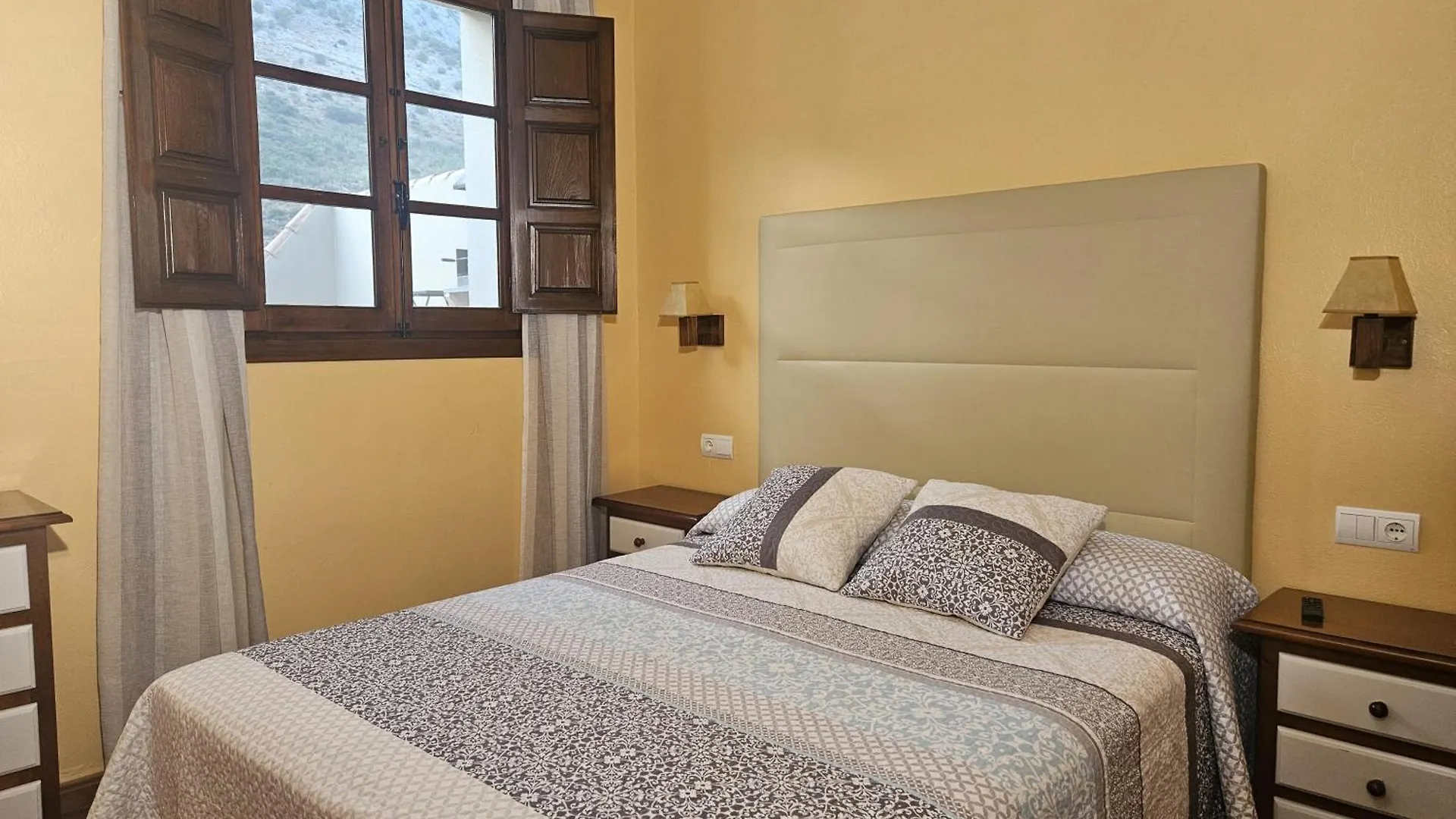 Holiday home Casitas Cueva Del Gato Villa Benaojan