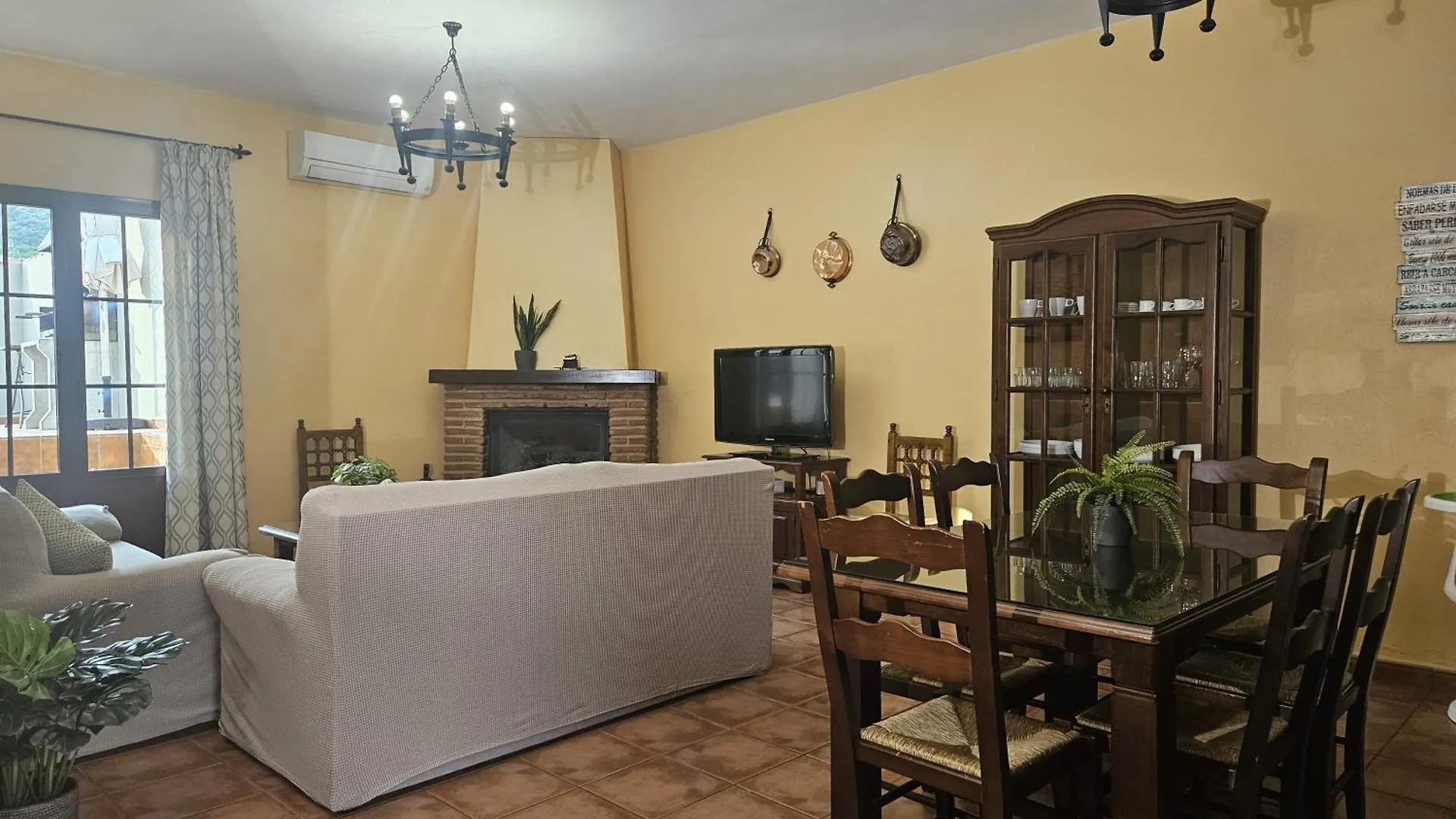 Casitas Cueva Del Gato Villa Benaojan