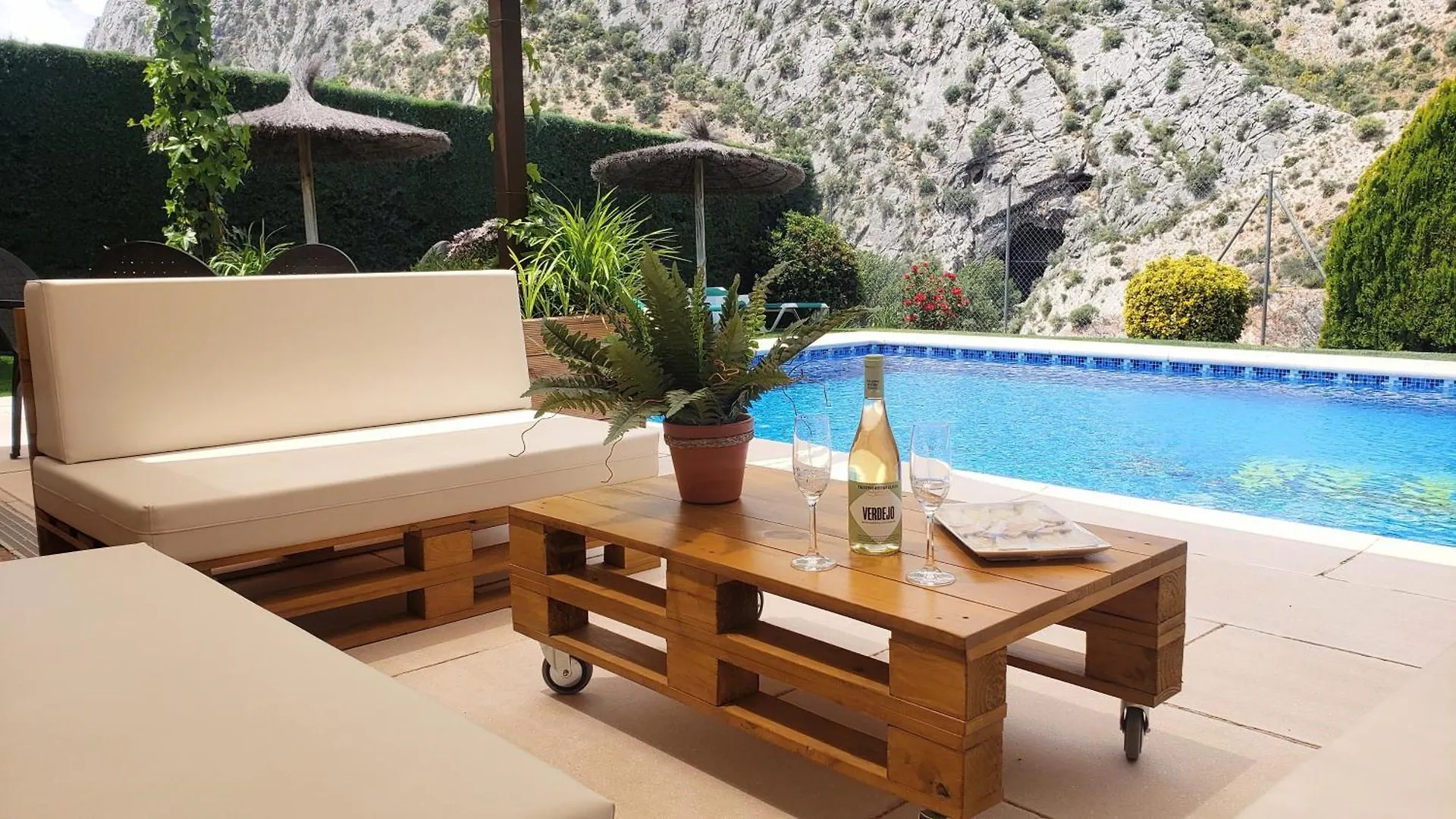 Casitas Cueva Del Gato Villa Benaojan Holiday home